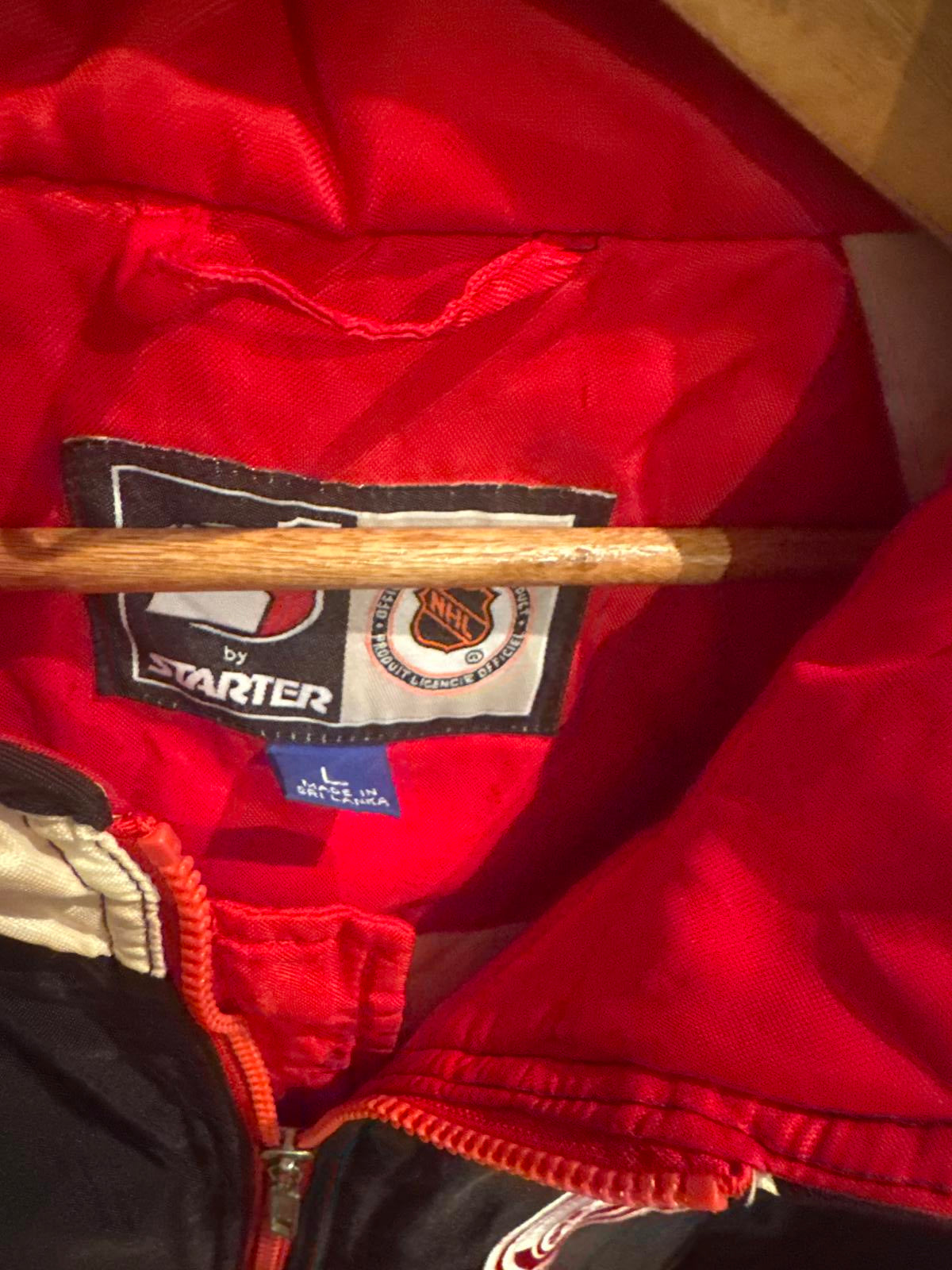 Starter Detroit Red Wings puffer jacket