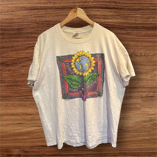 Single stitch vintage flower design T-shirt