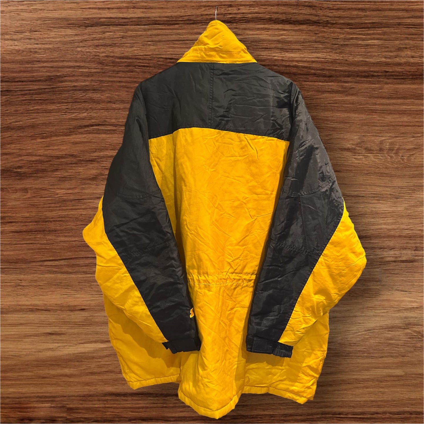 Starter yellow and black coat