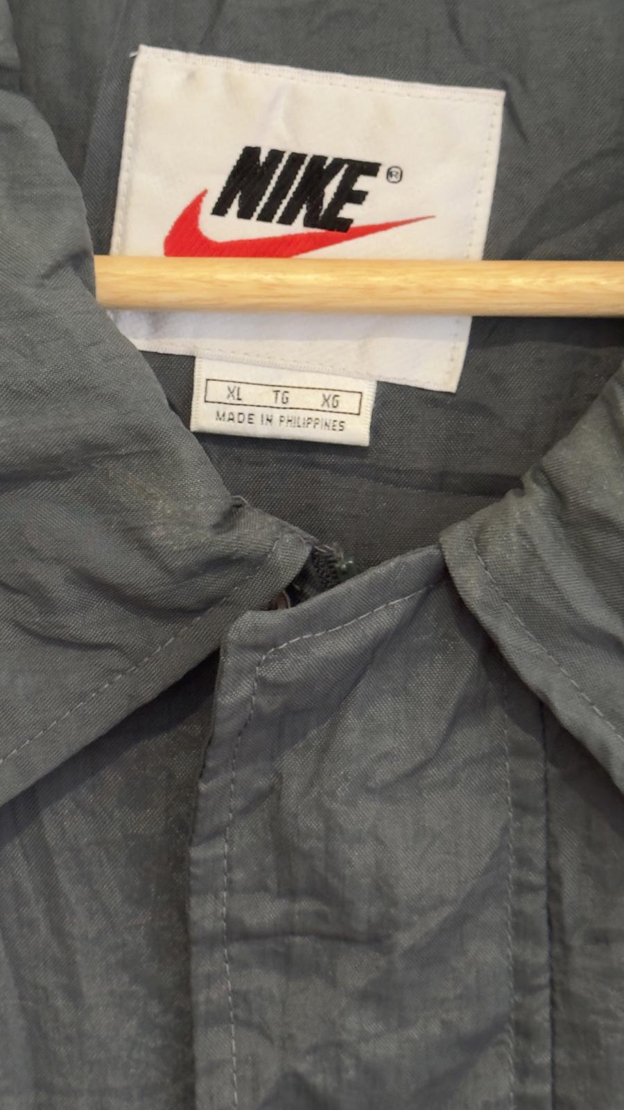 Nike retro style fully embroidered vintage windbreaker