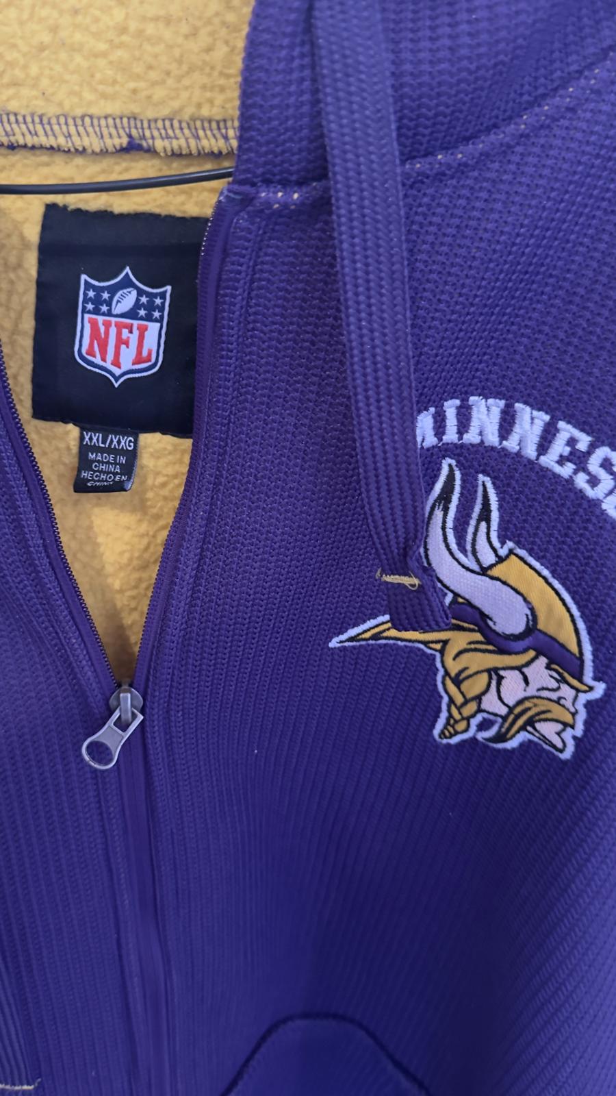 NFL branded Large men’s Minnesota Vikings jacket