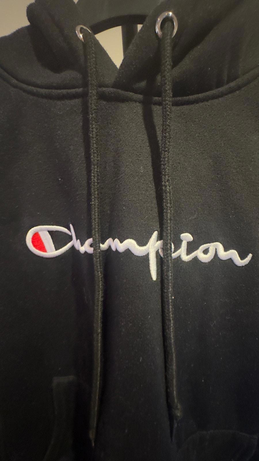 Champion hoodie in black