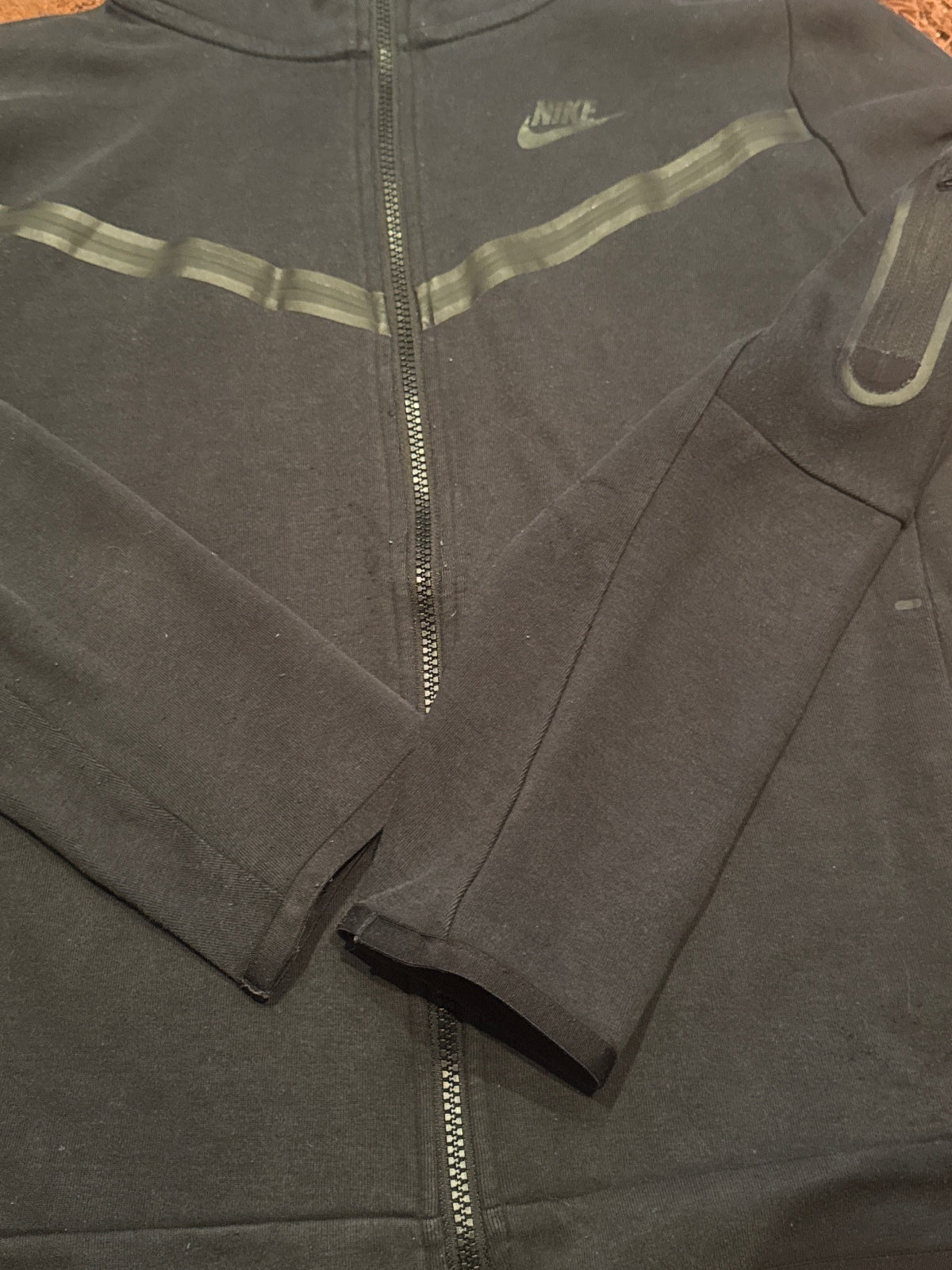 Nike Black Full Zip Hoodie with Arm Zipper Pocket, Size XL - detail image 2