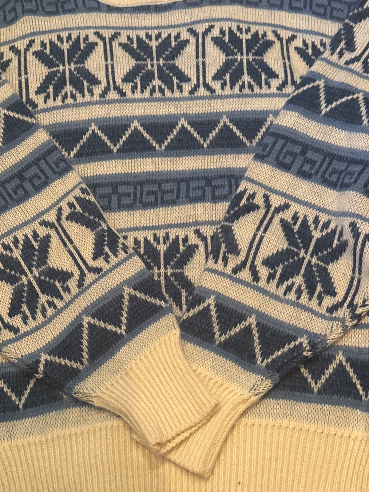 Spettro Vintage Acrylic Knit Sweater Size Small — product photograph 2 of 5