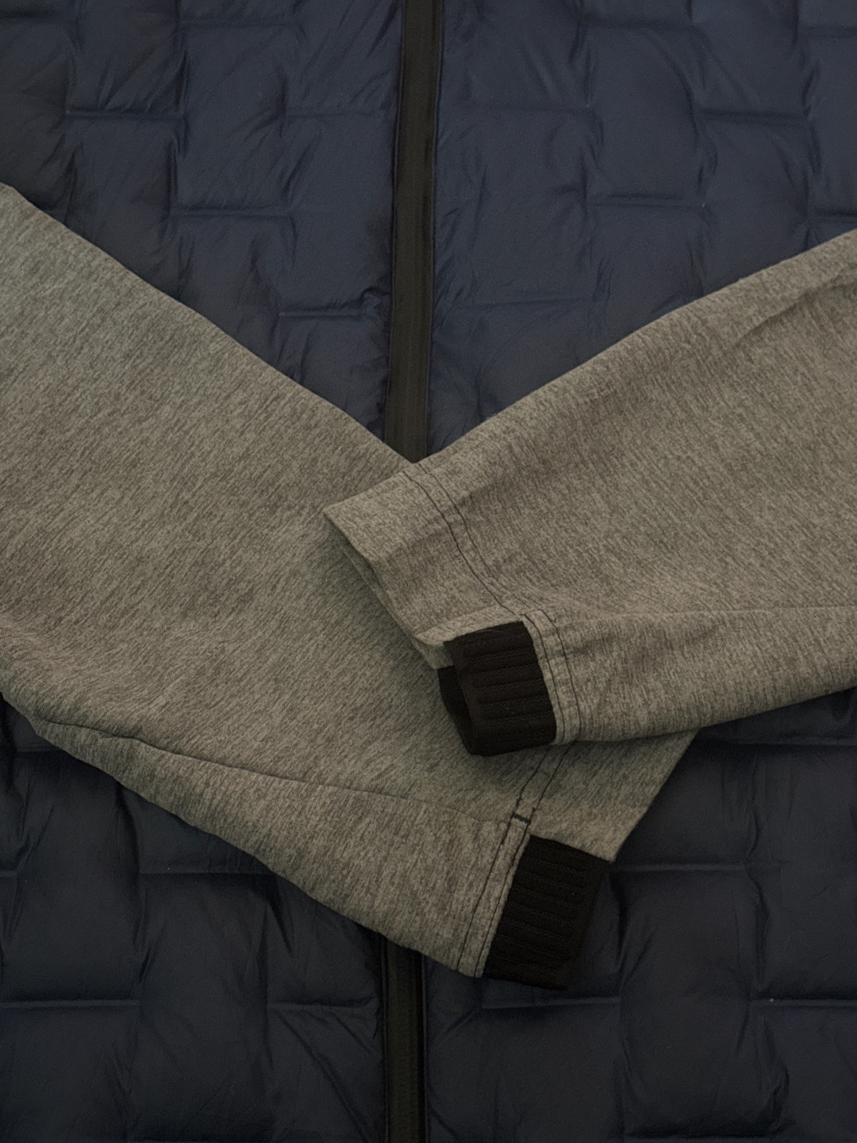 Ruffino navy quilted jacket with grey knit sleeves XL, product image 2 of 7