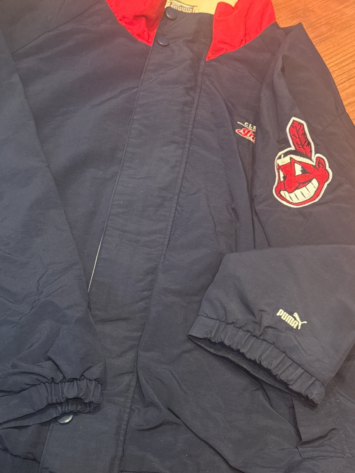 Cleveland Indians Vintage Puma Nylon Jacket XXL – product photograph 4 of 9