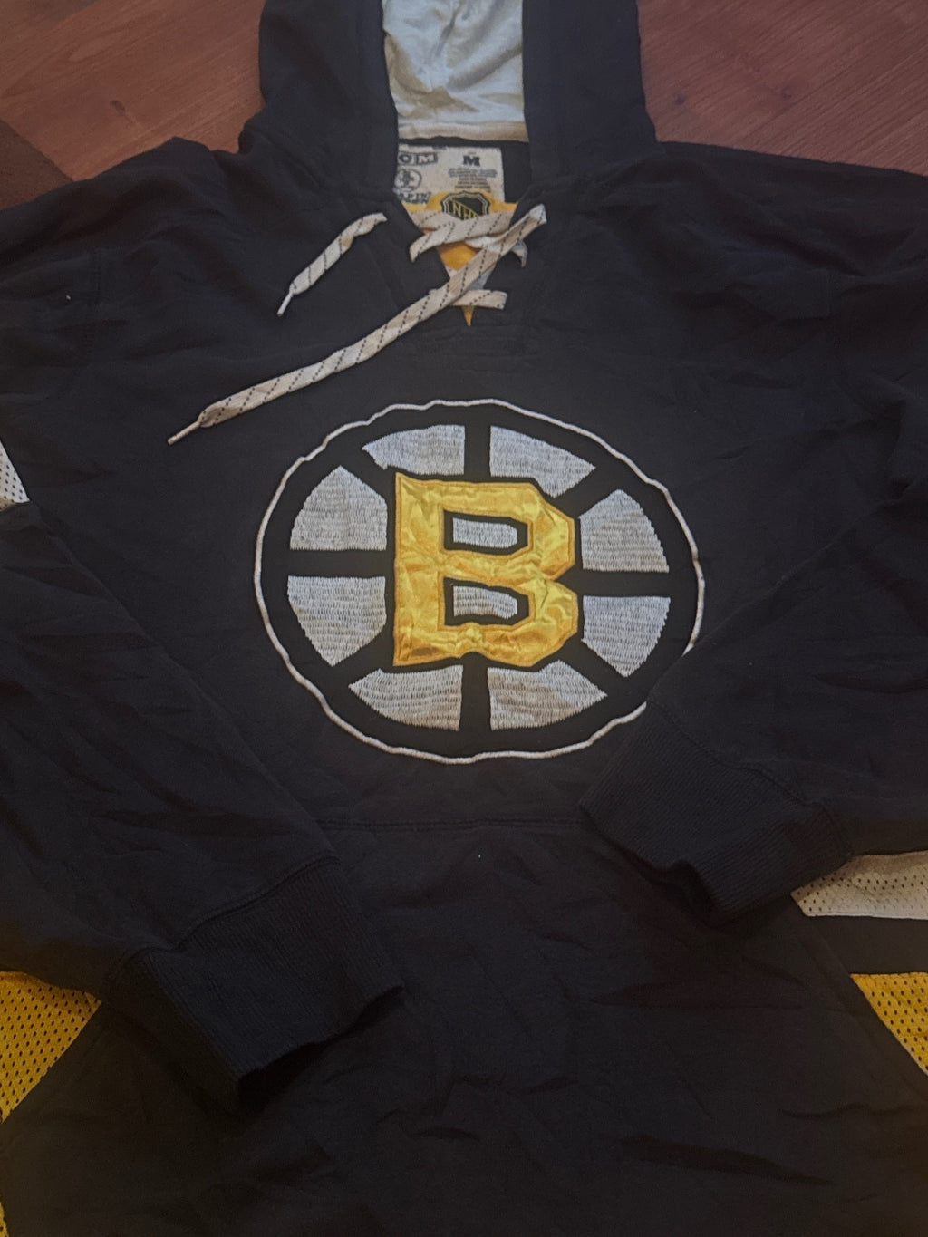 CCM Boston Bruins NHL Hoodie Sweatshirt Medium - detail image 2