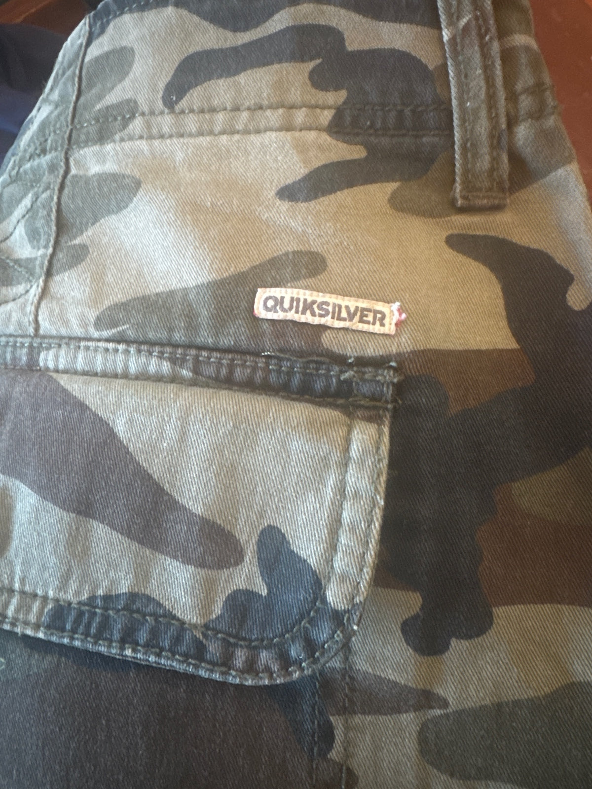 Quiksilver Men's Regular Fit Camouflage Cargo Shorts Size 38 - detail image 4