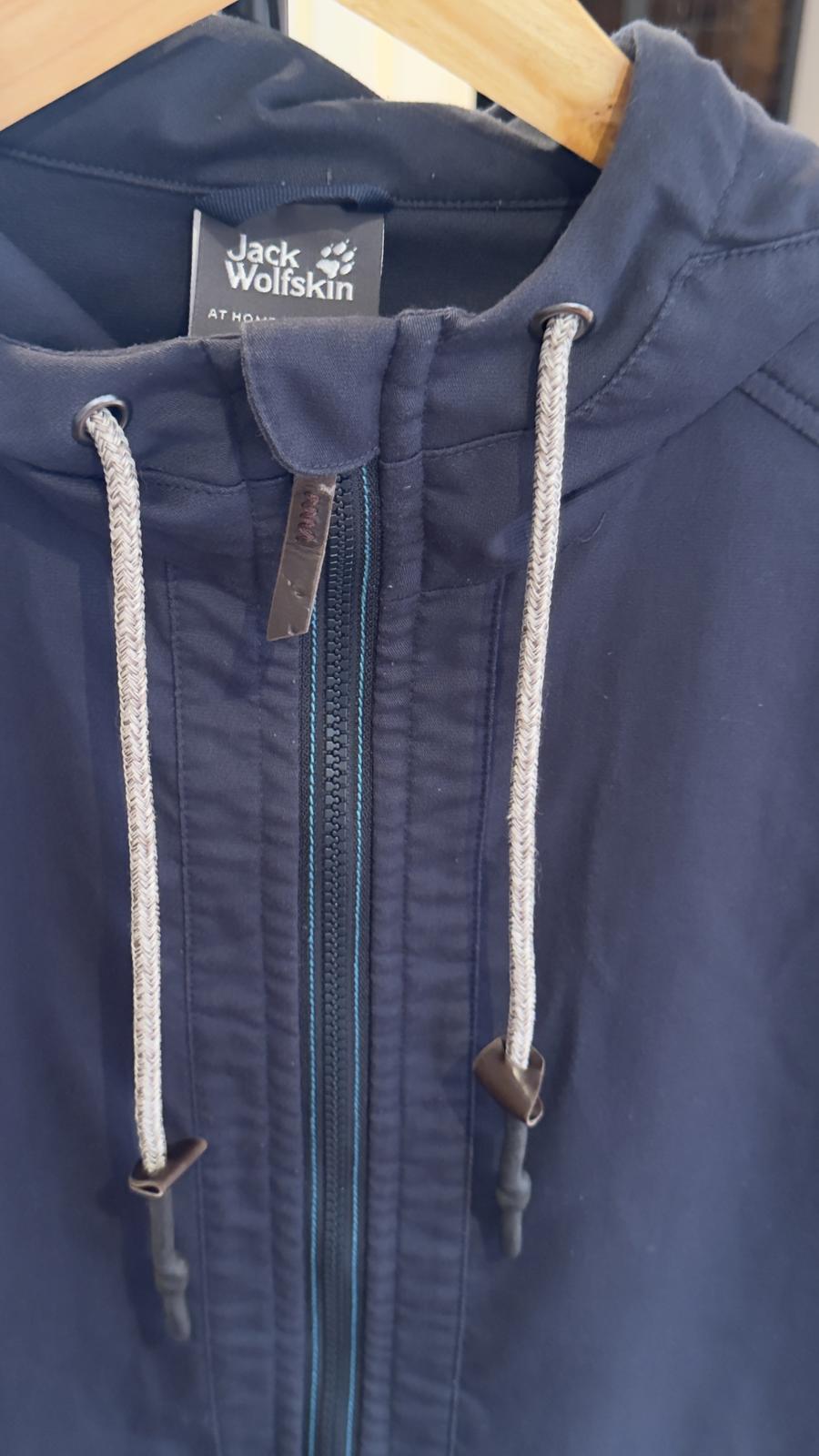 Jack Wolfskin full zip jacket