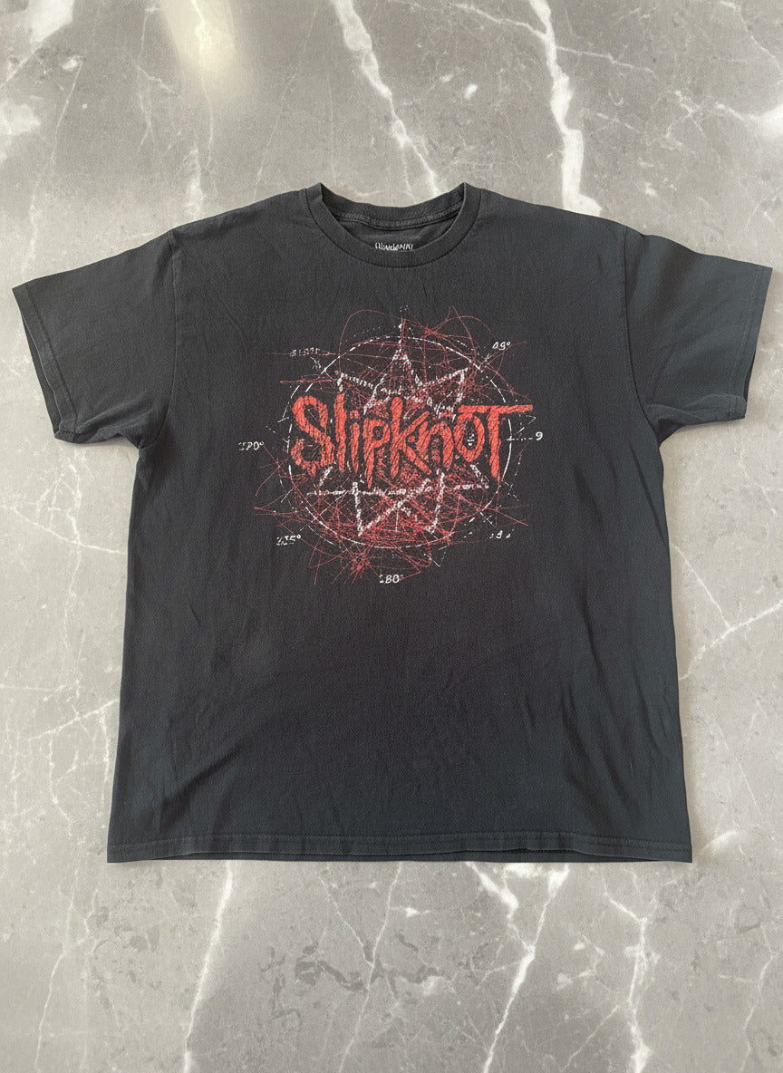 Slipknot Black Band T-Shirt with Red and White Graphic Print