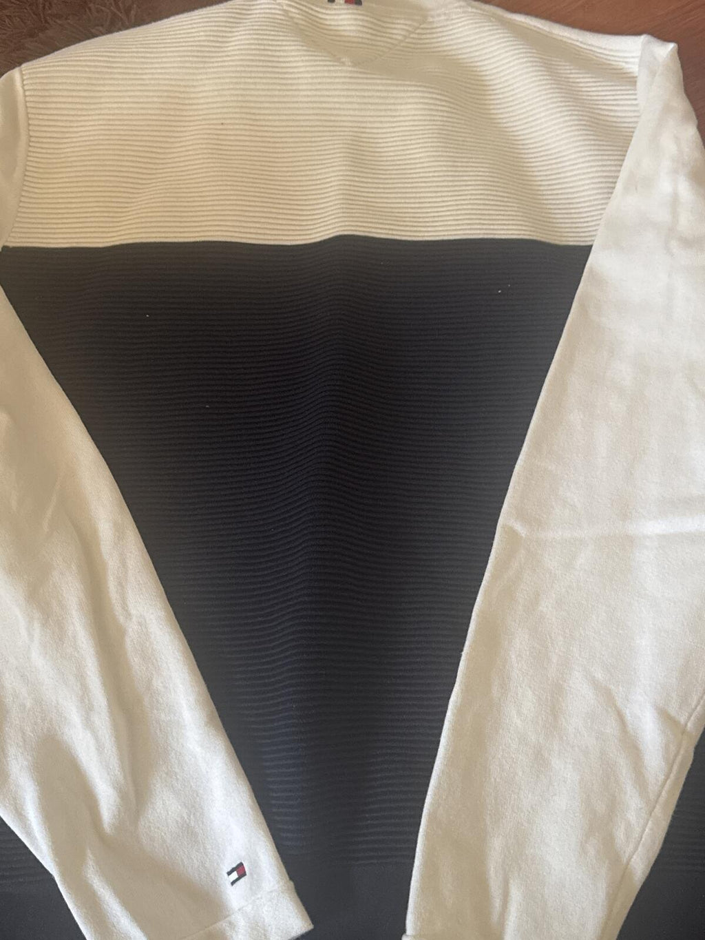Tommy Hilfiger Men's Large Black and White Crew Neck Sweater