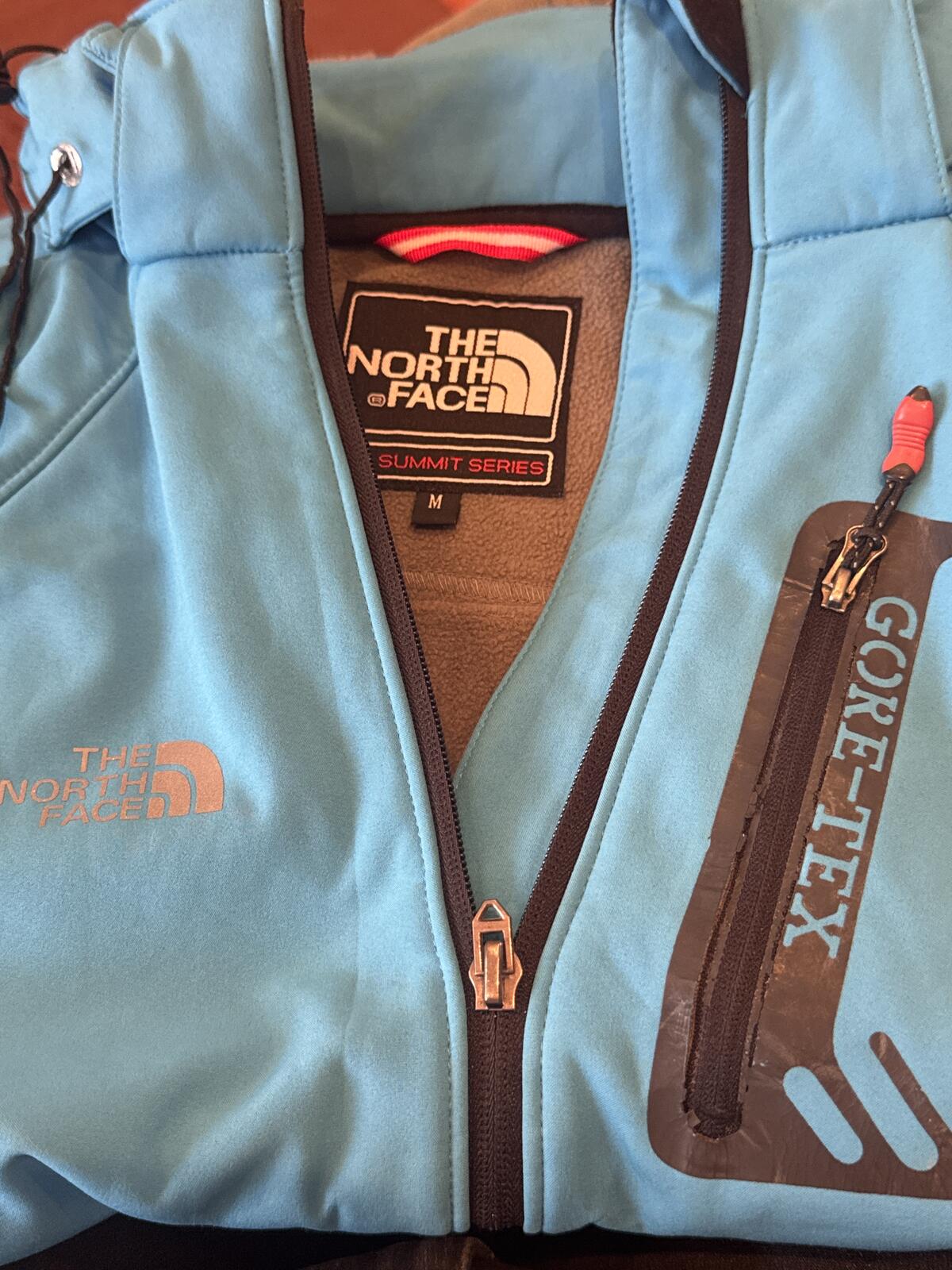 The North Face Summit Series Windstopper Gore-Tex Hooded FZJ
