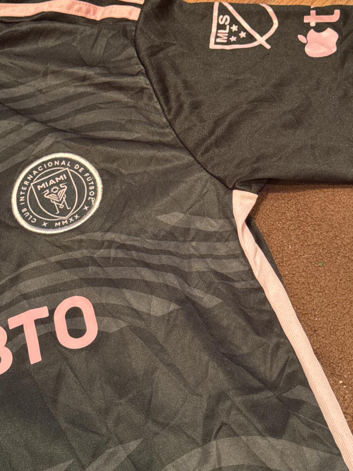 adidas Inter Miami CF Lionel Messi #10 Black/Pink Away Shirt