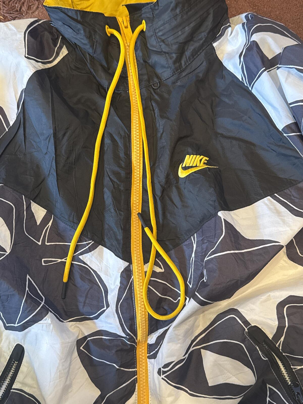 Nike Y2K Floral Print Full Zip Windbreaker Jacket Black/Gold