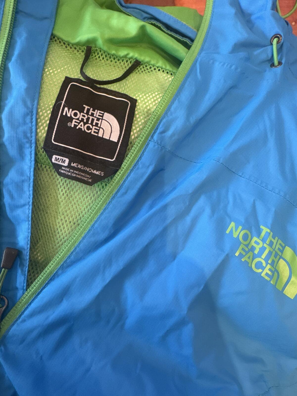 The North Face HyVent Hooded Waterproof Jacket Blue Yellow M
