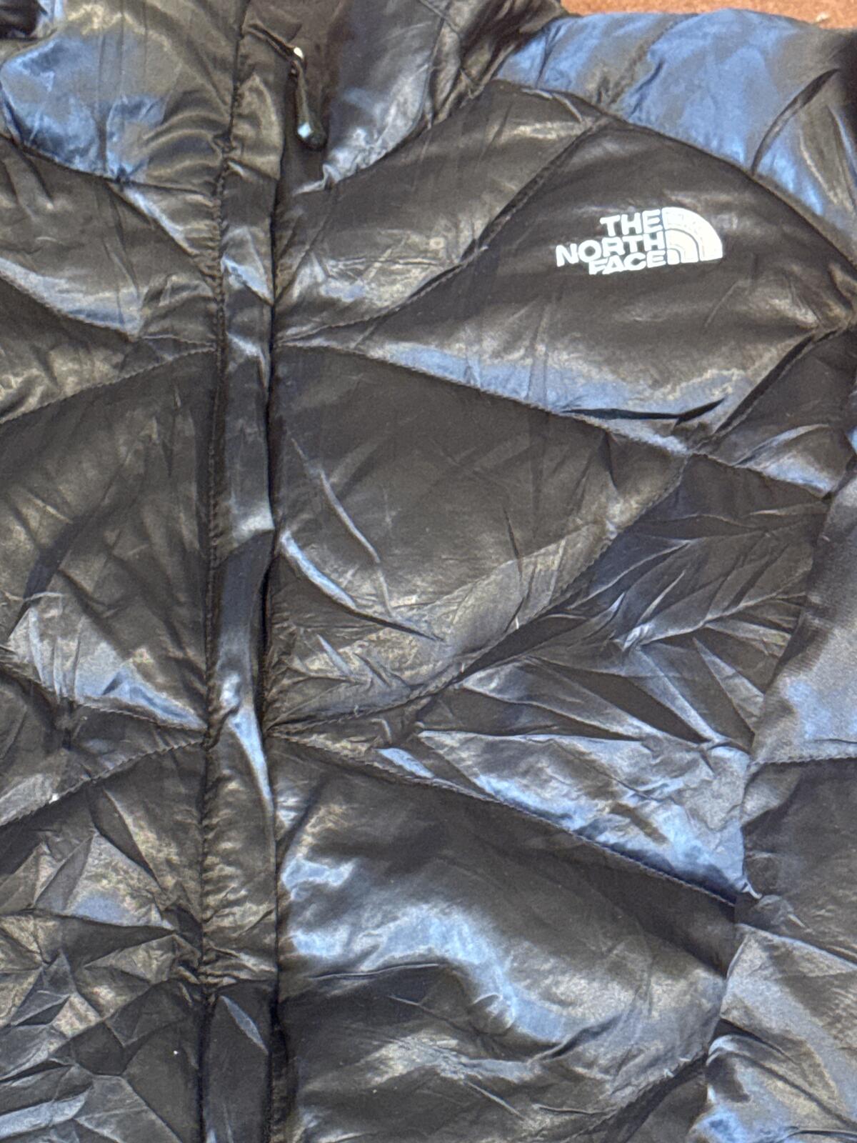 The North Face 550 Black Puffer Jacket Size L